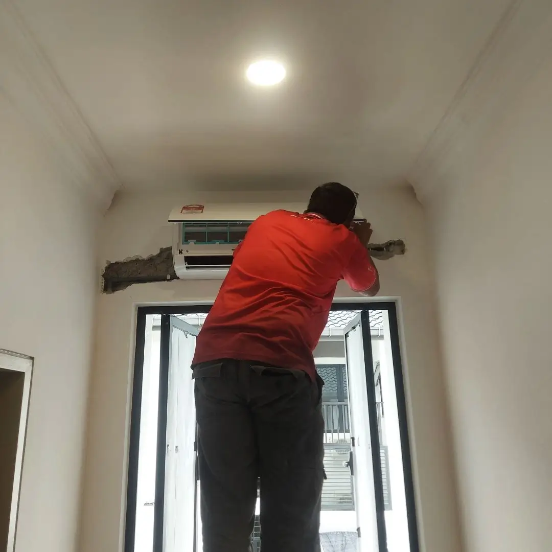 upah pasang aircond terkini